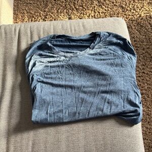 lululemon athletica Men's Heathered Blue Tee